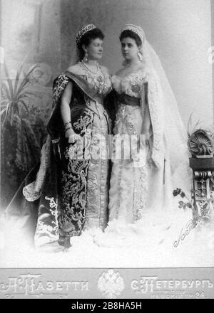 Grand duchesse Elena Vladimirovna de Russie avec mère. Banque D'Images