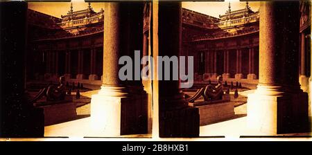 Sculpture dans le jardin du petit Palais vue sur le peristyle "le péristyle du petit Palais avec une sculpture de dos". Plaque stéréoscopique. 1910-1930. Photographie anonyme. Musée des Beaux-Arts de la Ville de Paris, petit Palais. Banque D'Images