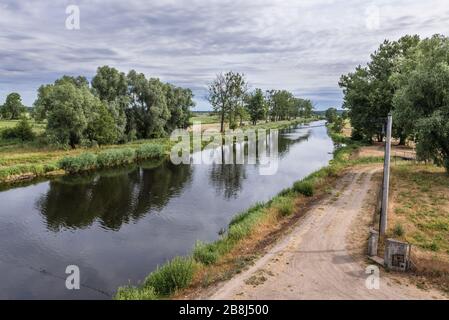 Notec River dans la ville de Czarnkow, dans le comté de Czarnkow Trzcianka, Grande Pologne Voivodeship de Pologne Banque D'Images