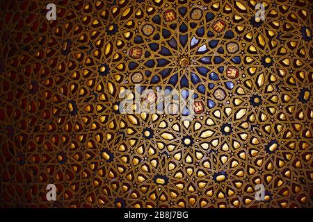 Plafond de la salle des ambassadeurs à Alcázar de Séville Banque D'Images