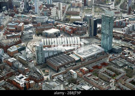 Vue aérienne du centre de congrès Manchester Central et de la Great Northern Tower et de la Beetham Tower, Manchester Banque D'Images