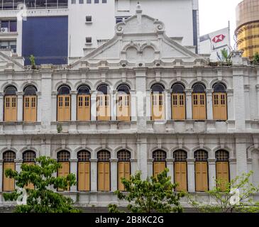 Façade latérale de bâtiment traditionnel qui fait face à Medan Pasar Old Market Square Chinatown Kuala Lumpur Malaisie. Banque D'Images