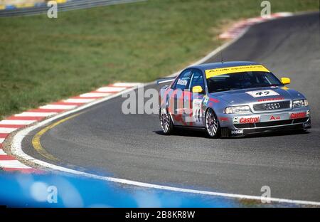 1996 Audi Touring l'équipe de course automobile essais à Vallelunga Rome Italie. Banque D'Images