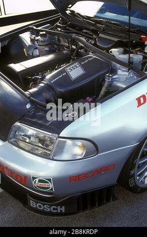 1996 Audi Touring l'équipe de course automobile essais à Vallelunga Rome Italie. Banque D'Images