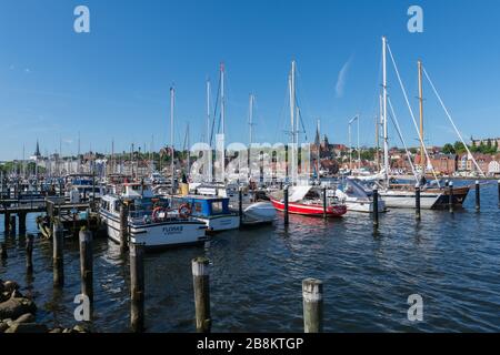 Ville de Flensburg sur le fjord de Flenburg, ville frontalière du Danemark, Schleswig-Holstein, Allemagne du Nord, Europe centrale, Banque D'Images