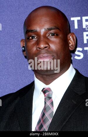 New York, NY, États-Unis. 24 avril 2010. Lionell Lazar à la première de Monica & David au Village East Cinema. Crédit: Steve Mack/Alay Banque D'Images