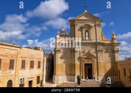 Victoria, Gozo, Malte - 15 octobre 2019 : Cathédrale de l'Assomption de la Sainte Vierge Marie dans le ciel à Cittadella de Victoria Banque D'Images