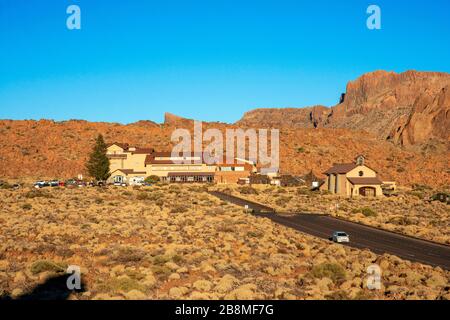 Le Parador de Las Canadas del Teide au pied du mont Guajara dans le vaste cratère original d'El Teide sur l'île de Tenerife dans les îles Canaries, SP Banque D'Images