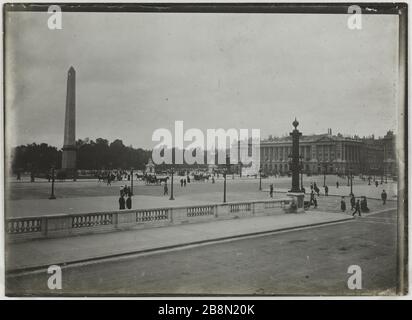 Place de la Concorde, 8ème arrondissement, Paris. Place de la Concorde, Paris (VIIIIarr.). Photo de R. Schwartz. Rage au gélatino-bromure d'argent, vers 1900. Paris, musée Carnavalet. Banque D'Images