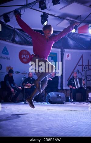 Tbilissi, Géorgie le 14 juillet 2019 danseurs de la compagnie nationale de danse de ballet géorgienne Sukhishvili en scène au Art Gene Festival Banque D'Images