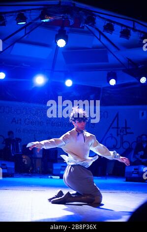 Tbilissi, Géorgie le 14 juillet 2019 danseurs de la compagnie nationale de danse de ballet géorgienne Sukhishvili en scène au Art Gene Festival Banque D'Images