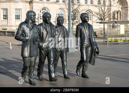 La statue des Beatles à Liverpool Banque D'Images