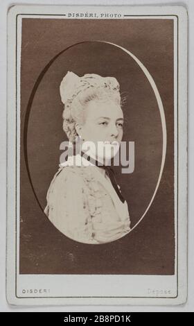 Portrait de Marie Lloyd (Marie Emily Jolly dit), (TH. Georges Vibert), (1842-1897), (actrice) Portrait de Marie Emilie Jolly, dite Marie Lloyd, (ép. Georges Vibert) (1842-1897), actrice. 1872. Carte de visite (recto). Rage sur papier alluminé. Photo de Disderi & Cie. Paris, musée Carnavalet. Banque D'Images