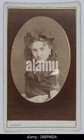 Portrait d'Alice Roch, danseuse au Théâtre de la Gaite et au Théâtre du Châtelet en 1875. Portrait d'Alice Roch, danseuse au Théâtre de la Gaîté et au Théâtre du Châtelet en 1875. Carte de visite (recto). Photographie d'André Adolphe Eugène Disdéri (1819-1889). Rage sur papier alluminé, 1860-1890. Paris, musée Carnavalet. Banque D'Images