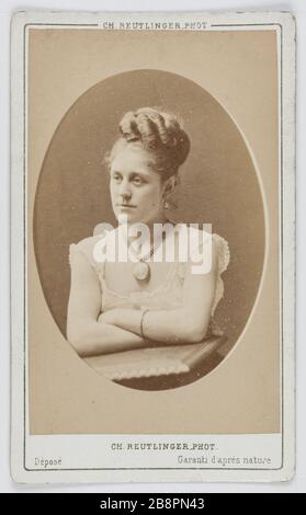 Portrait de Mlle Amy Sheridan, actrice anglaise. Portrait de Mlle Amy Sheridan, actrice anglophone. Carte de visite (recto). Charles Reutlinger (1816-1880). Rage sur papier alluminé, 1860-1890. Paris, musée Carnavalet. Banque D'Images