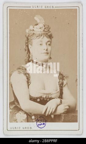 Portrait de Louise Vaissière (1844-1874), appelée Lise Tautin, actrice et chanteuse. Grob. Ulric. Portrait de Louise Vaissière (1844-1874), dite Lise Tautin, actrice et chaneuse. Carte de visite (recto). Rage sur papier alluminé, 1855-1874. Paris, musée Carnavalet. Banque D'Images