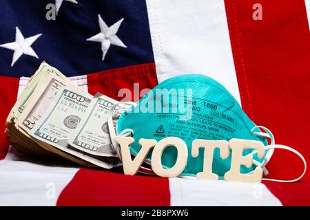 3 M N 95 1860 masque avec argent comptant et les mots votent devant le drapeau américain, horizontal Banque D'Images
