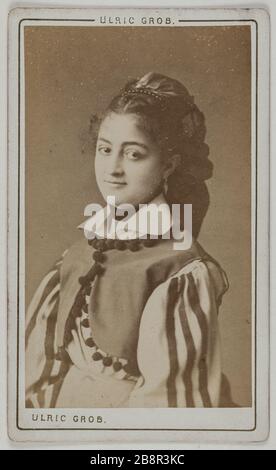 Portrait de Felicie Delorme, (-1877), (actrice) Portrait de Félicie Delorme (morte en 1877), actrice. Photographie de Ulric Grob (actif entre 1860 et 1900). Carte de visite (recto). Rage sur papier alluminé. 1870-1890. Paris, musée Carnavalet. Banque D'Images
