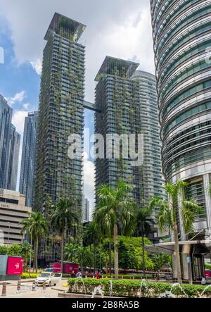 Le nouvel KLCC tours résidentielles de luxe avec des jardins verticaux Kuala Lumpur City Centre Malaisie Banque D'Images