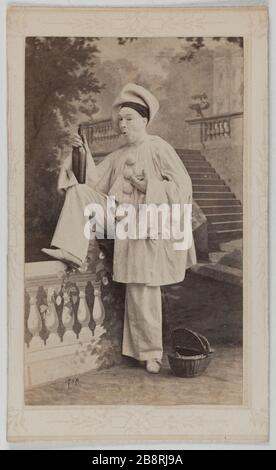 Portrait de Paul Legrand (Charles-Dominique Martin Legrand dit), (1816-1898), (pantomime) Portrait de Paul Legrand (dit Charles-Dominique-Martin Legrand, 1816-1898), pantomime. 1860-1890. Carte de visite (recto). Rage sur papier alluminé. Photo d'Adolphe Bilordeaux. Paris, musée Carnavalet. Banque D'Images