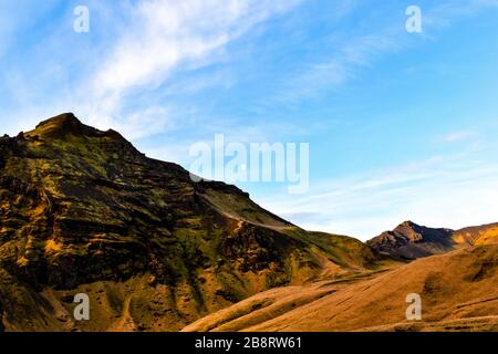 Les pistes autour de Skogafoss Banque D'Images