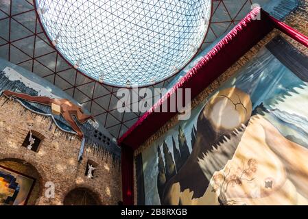 Figueres, Espagne - 3 août 2019 : intérieur du musée de la Fondation Gala Salvador Dali Banque D'Images