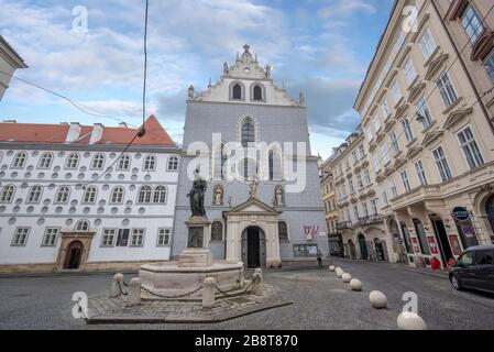 VIENNE, AUTRICHE. L'église franciscaine, dédiée à St Hieronymus (St Jérôme) a été construite en 1611 dans le style Renaissance avec un intérieur baroque. Banque D'Images