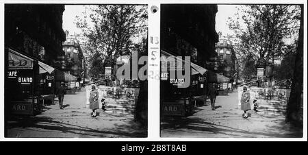 CAFÉ BIARD STREET AMSTERDAM, 8ÈME ARRONDISSEMENT, PARIS café Biard, rue d'Amsterdam, Paris (VIIIème arr.). 1920-1940. Vue stéréoscopique anonyme. Paris, musée Carnavalet. Banque D'Images