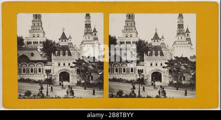 56. EXPOON 1900. SECTION RUSSE. Exposition universelle de 1900. Le Palais de l'Asie, de la Russie et de la Sibérie, Trocadéro, 16ème arrondissement, Paris. Exposition universelle de 1900. Le palais de l'Asie, de la Russie et de la Sibérie, Trocadéro, Paris (XVIème arr.). Société industrielle de Photographie ou S.I.P. Rage sur papier au gélatino bromore d'argent contenu sur carton jaunisse. Paris, musée Carnavalet. Banque D'Images