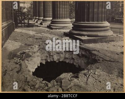 La Madeleine, 30 mai 1918 / point chute des coquillages. Point de chute d'une coquille, Madeleine, 8ème arrondissement, Paris. Point de chute d'un obus, la Madeleine. Paris (VIIIème arr.). Photo de Godefroy Ménanteau. Rage au gélatino-bromure d'argent. 1918-1919. Paris, musée Carnavalet. Banque D'Images