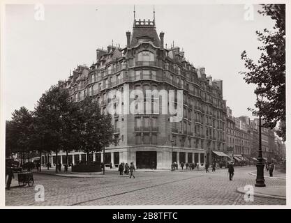 Sur le site de l'ancien / deli [Sadla]. BD Raspail. / 1925 Construction de la Banque de France, boulevard Raspail, 14ème arrondissement, Paris immeuble de la Banque de France, boulevard Raspail (sur l'emplacement de l'ancienne épicherie[Sadla). Paris (XIVème arr.). Photographie anonyme. Rage au gélatino-bromure d'argent. 1925. Paris, musée Carnavalet. Banque D'Images