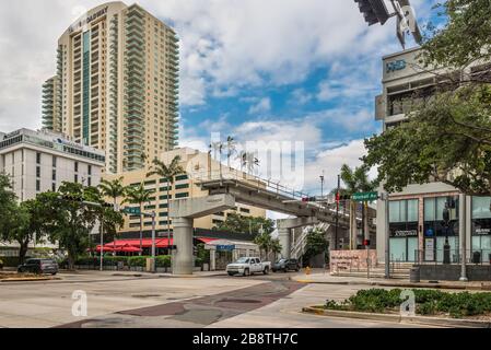 Miami, FL, États-Unis - 19 avril 2019 : Financial District MetroMover Station à Miami, États-Unis d'Amérique. Metromover est libre de transport de masse p Banque D'Images