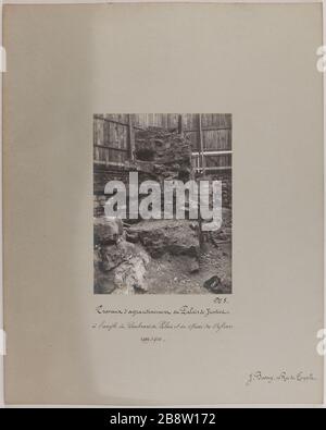 N° 5 / travaux d'agrandissement du Palais de Justice / au coin du boulevard du Palais et du Quai des Goldsmitths / 1909-1910. Travailler à l'agrandissement du palais de justice à l'angle du boulevard du Palais et du Quai des Goldsmitths, 4ème District, Pa Barry, Jean. N°5 / travaux des agrandistes du Palais de Justice / à l'angle du boulevard du Palais et du quai des Orfèvres / 1909-1910. 'Travaux d'agrandisation du palais de Justice à l'angle du boulevard du Palais et du quai des Orfèvres, 4ème arrondissement, Paris'. Rage au gélatino-bromure d'argent. entre 1909-et 1910. Paris, musée Carnavalet Banque D'Images