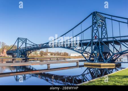 Kaiser Wilhelm pont sur l'Ems-Jade-Kanal à Wilhelmshaven, Allemagne Banque D'Images
