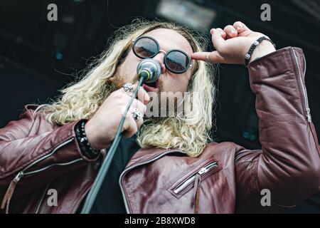 Copenhague, Danemark. 22 juin 2017. Le groupe de rock dur britannique Inglorious organise un concert lors du festival danois de musique lourde Coehell 2017 à Copenhague. Ici, le chanteur Nathan James est vu en direct sur scène. (Crédit photo: Gonzales photo - Nikolaj Bransholm). Banque D'Images