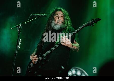 Copenhague, Danemark. 25 juin 2017. Le groupe américain thrash Metal Slayer organise un concert en direct lors du festival danois de musique Copenhague 2017. Ici, le chanteur et le bassiste Tom Araya est vu en direct sur scène. (Crédit photo: Gonzales photo - Nikolaj Bransholm). Banque D'Images