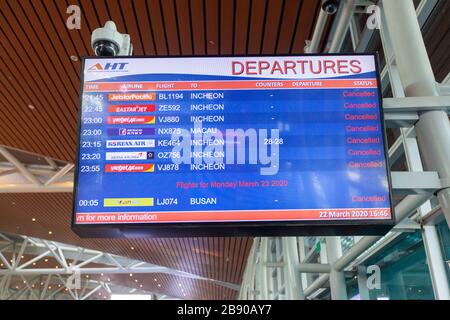 Da Nang, Vietnam. 22 mars 2020. L'aéroport international de da Nang est déserté après que le premier ministre du Vietnam a ordonné la suspension de tous les vols internationaux. Le Vietnam a également suspendu l'entrée de tous les étrangers à partir du 22 mars 2020, afin de limiter la propagation de la COVID-19. (Crédit photo: Gonzales photo/Alay Live News Banque D'Images