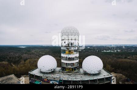 Photo panoramique aérienne de Teufelsberg Berlin, Allemagne Banque D'Images