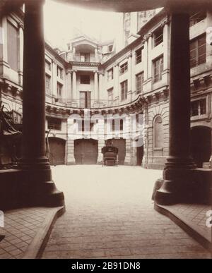 HÔTEL BEAUVAIS Hôtel de Beauvais, 68 rue François Miron. Paris (IVème arrondissement.), 1902. Photo d'Eugène Atget (1857-1927). Paris, musée Carnavalet. Banque D'Images