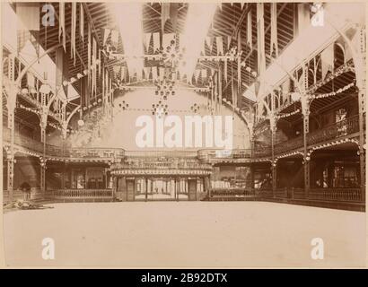 Le Moulin Rouge. (Salle de bal.). Salle de bal du Moulin Rouge, 18ème arrondissement, Paris salle de bal du Moulin-Rouge. Paris (XVIIIème arr.), 1870-1901. Rage sur papier alluminé. Photo d'Albert Brichaut. Paris, musée Carnavalet. Banque D'Images