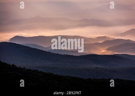 Vue depuis Grandfather Mountain en Caroline du Nord Banque D'Images