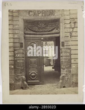 Hôtel Beauvais, rue François-Miron, 4ème arrondissement, Paris le Marais. Hôtel de Beauvais, 68 rue François-Miron, Paris (IVème arr.). Photographie anonyme. Rage sur papier alluminé. Paris, musée Carnavalet. Banque D'Images