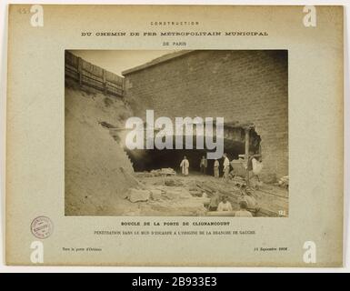 Construction / route Metropolitan News Iron / de Paris / Loop la porte de Clignancourt / pénétration dans la carpe murale derrière la branche gauche / vers la porte d'Orléans 14 septembre 1906. Construction de la route fer METR Construction du chemin de fer métropolitain municipal de Paris. Boucle de la porte de Clignancourt. Pénétration dans le mur d'escarpe à l'origine de la branche de gauche vers la porte d'Orléans. Paris (XVIIIe arr. ), 14 septembre 1906. Photographie anonyme. Rage au gélatino-bromure d'argent. Paris, musée Carnavalet. Banque D'Images