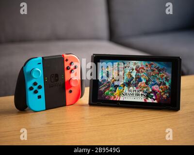 Royaume-Uni, mars 2020: Nintendo Switch super smash bros jeu Banque D'Images