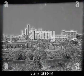 Verrier négatif, Abbotsford Plant de l'autre côté de la Yarra River, vers les années 1940, noir et blanc, négatif en verre de l'usine Kodak Australasia Pty Ltd d'Abbotsford, vue oblique de l'autre côté de la Yarra River, y compris la rive et les arbres au premier plan. Il s'agit de l'un des 2 négatifs en verre contenus dans une boîte portant le libellé « GP-90 » du musée d'entreprise de Kodak, Coburg. Les deux offrent une vue extérieure sur l'usine d'Abbotsford depuis la rivière. Repensée par Gibon, conception de lumière chaleureuse et gaie, de la luminosité et des rayons de lumière rayonnants. L'art classique réinventé avec une touche moderne. Photographie inspirée par f Banque D'Images