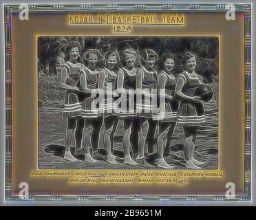 Photo - « Kodak No 1 Basketball Team », 1950, encadrée, portrait de groupe de l'équipe de basketball féminine Kodak, 1950. Photo, de gauche à droite : Margaret Jones (Vice-capitaine), Doreen Clapp, Hazel Schofield, Josephine Goodall,/Phyllis Neal, Ruth Teasdell, Nomai Foster (capitaine). Collection de produits, de matériel promotionnel, de photographies et d'objets de la vie active, quand le Melbourne, réimaginé par Gibon, conception de rayons lumineux chaleureux et joyeux. L'art classique réinventé avec une touche moderne. Photographie inspirée par le futurisme, embrassant l'énergie dynamique de la technologie moderne, Banque D'Images