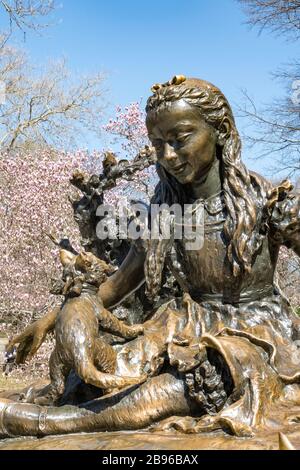 Alice au Pays des merveilles de la sculpture, Central Park, NYC Banque D'Images