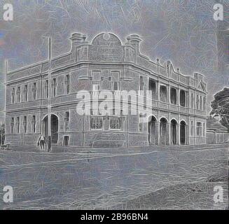 Négatif - Carlyon's Hampton Hotel, Hampton, Victoria, mai 1917, Carlyon's Hampton Hotel., repensé par Gibon, design de gai gai chaleureux de luminosité et de rayons de lumière radiance. L'art classique réinventé avec une touche moderne. La photographie inspirée du futurisme, qui embrasse l'énergie dynamique de la technologie moderne, du mouvement, de la vitesse et révolutionne la culture. Banque D'Images