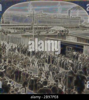 Grêle aux Héros. Le retour des troupes sur Mars en route vers Camp après avoir quitté Transport Agamemnon, Newport News, Virginie, Keystone View Co. (Américain, 1892 - 1963), 1900, Gelatin Silver print, repensé par Gibon, design de glanissement chaleureux et gai de luminosité et de rayons de lumière radiance. L'art classique réinventé avec une touche moderne. La photographie inspirée du futurisme, qui embrasse l'énergie dynamique de la technologie moderne, du mouvement, de la vitesse et révolutionne la culture. Banque D'Images