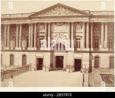 EDOUARD DENIS BALDUS - COLONNADE car 'Colonnade du Louvre', vers 1857. Photographie : Edouard Denis Baldus (1813-1889). Paris, musée Carnavalet. Banque D'Images